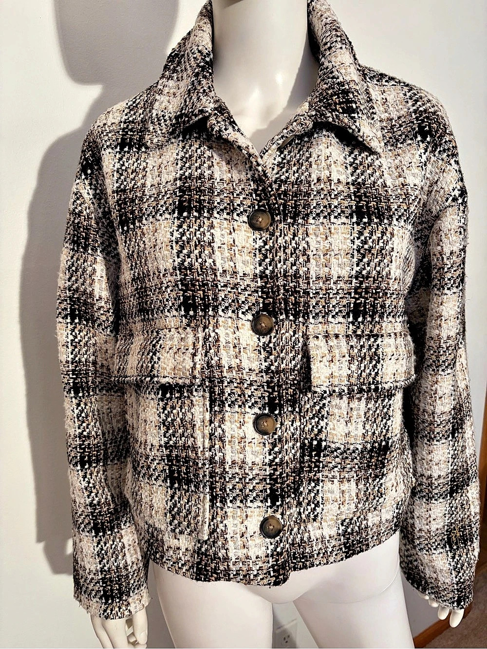 #1011 Apricot Plaid Crop Jacket in Black & Cream XL New without tags.